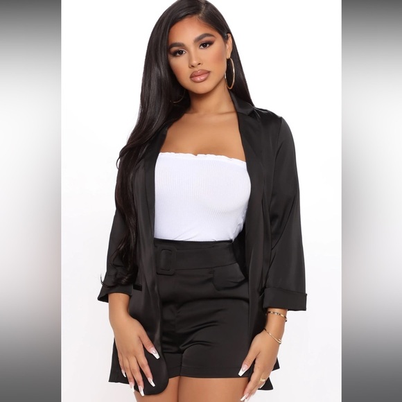 Fashion Nova In the Mood for Cash Blazer Set in black - Picture 2 of 6